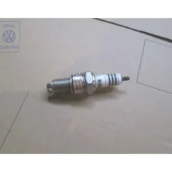 101 000 005 AB : Bougie Longue Durée pour Golf GTI