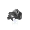 3B4 839 015 B : Serrure de porte pour VW Passat B5