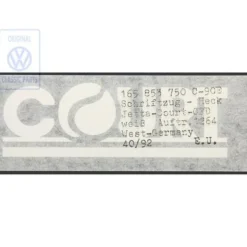 165 853 750 C 90E : emblème - emblem - Schriftzug Court
