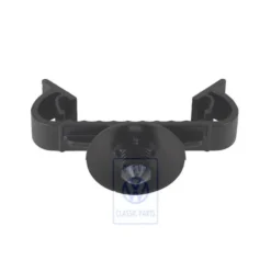 357 971 899 C : - Halter