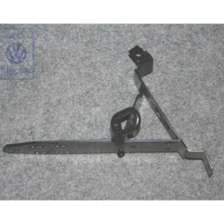 113 707 333 C : support parechocs - bumper bracket - Stossfaengertraeger